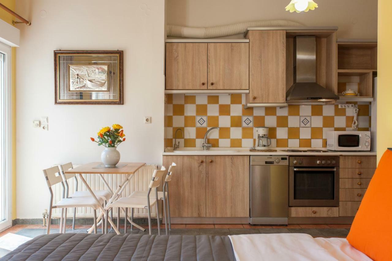 Evelia Apartment Galatás Esterno foto